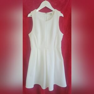 EUC YA Los Angeles Elegant White Sleeveless Fit & Flare Dress Zipper Back